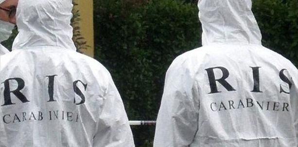 Verbano, i Ris al lavoro nella casa del delitto Verbano, i Ris al lavoro nella casa del delitto