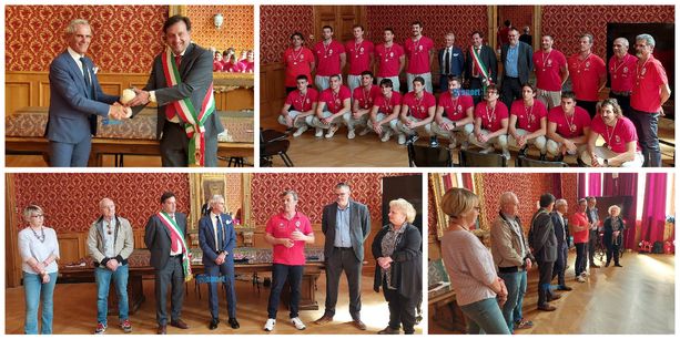 Savona, la Rari Nantes premiata in Comune. Presidente Polti: "I savonesi ritornino in piscina per rivivere i vecchi fasti" (VIDEO) Savona, la Rari Nantes premiata in Comune. Presidente Polti: "I savonesi ritornino in piscina per rivivere i vecchi fasti" (VIDEO)