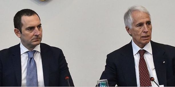 "UN PROTOCOLLO ANTI-COVID PER I DILETTANTI" - Le parole del ministro Spadafora "UN PROTOCOLLO ANTI-COVID PER I DILETTANTI" - Le parole del ministro Spadafora