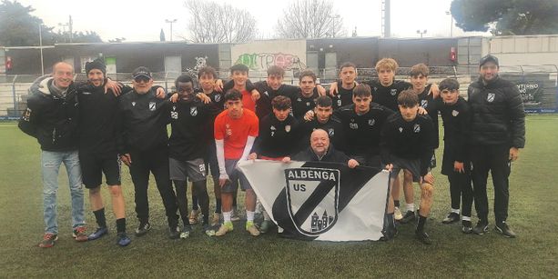 Calcio, Albenga. Il sostegno di Fabio Becchi per la Juniores ingauna, Nicolosi: "Affetto tangibile, persone come lui fanno bene al nostro mondo" Calcio, Albenga. Il sostegno di Fabio Becchi per la Juniores ingauna, Nicolosi: "Affetto tangibile, persone come lui fanno bene al nostro mondo"