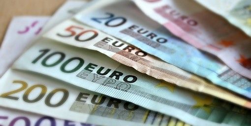 L’Istat rileva una crescita dello 0,6% del Pil per quest’anno e dello 0,8% il prossimo L’Istat rileva una crescita dello 0,6% del Pil per quest’anno e dello 0,8% il prossimo