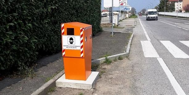 Installati e subito vandalizzati: Nichelino rimette a posto i velobox per dare la caccia ai 'furbetti del volante' Installati e subito vandalizzati: Nichelino rimette a posto i velobox per dare la caccia ai 'furbetti del volante'
