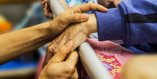 Coronavirus, partito l'osservatorio regionale permanente sulle RSA. Le opposizioni: "Bene, ma coinvolga anche le famiglie"