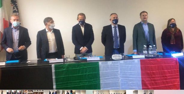 La Russa: «Busto un modello, il centro più creativo: avanti con l'aiuto di tutto il centrodestra» La Russa: «Busto un modello, il centro più creativo: avanti con l'aiuto di tutto il centrodestra»