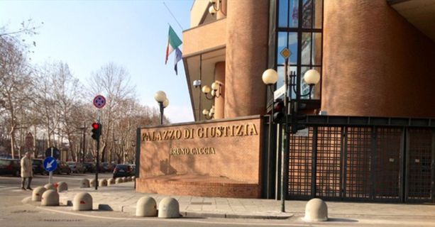 Violenze e stalking nei confronti della compagna: confermata condanna per un 40enne neivese