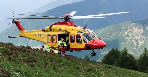Tragedia nei cieli di Chamois, muore una 24enne torinese pilota di parapendio Tragedia nei cieli di Chamois, muore una 24enne torinese pilota di parapendio