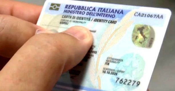 Carta d'identità, Torino tira dritto: "Continuiamo a sostituire quella cartacea con la CIE"