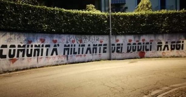 Perquisita la sede dei Do.Ra di Azzate e le abitazioni dei militanti: sequestrati armi e simboli nazifascisti, una decina di indagati Perquisita la sede dei Do.Ra di Azzate e le abitazioni dei militanti: sequestrati armi e simboli nazifascisti, una decina di indagati