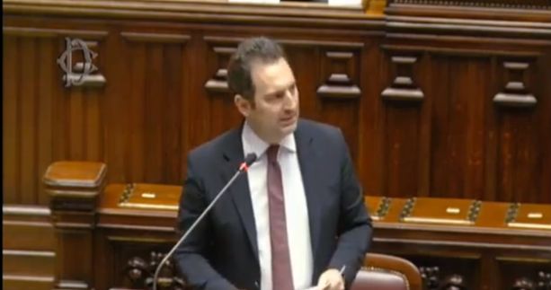 Sport di base e centri estivi, Spadafora detta i tempi: "Ripartire entro il 25 maggio" Sport di base e centri estivi, Spadafora detta i tempi: "Ripartire entro il 25 maggio"