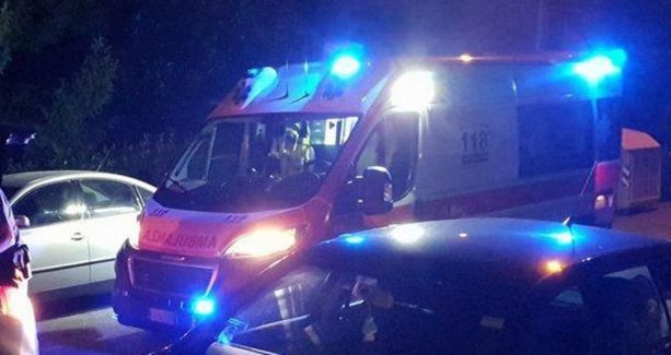 Notte di incidenti in Autolaghi: tre ventenni coinvolti in un ribaltamento Notte di incidenti in Autolaghi: tre ventenni coinvolti in un ribaltamento