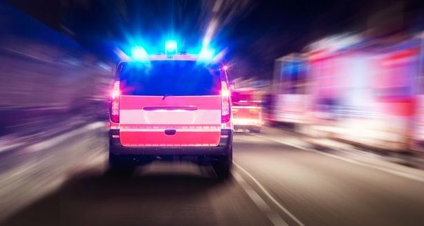 Doppio ribaltamento nella notte sulla Varesina, soccorsi quattro giovani Doppio ribaltamento nella notte sulla Varesina, soccorsi quattro giovani