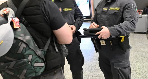 Tax refund, a Malpensa i "furbetti" dell'Iva: scoperti rimborsi indebiti per 250mila euro