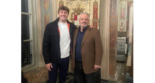 Simone, il sindaco d’oro: «Dopo la gara di Nicolò sono andato in giro per il paese a suonare il clacson» Simone, il sindaco d’oro: «Dopo la gara di Nicolò sono andato in giro per il paese a suonare il clacson»