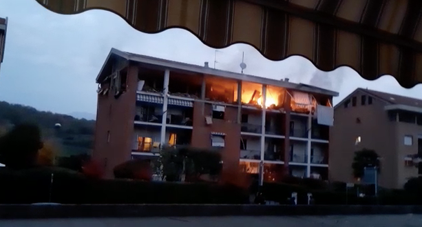 Dario Lisdero non ce l’ha fatta: è la seconda vittima dell’esplosione in piazza Sabin a Pinerolo Dario Lisdero non ce l’ha fatta: è la seconda vittima dell’esplosione in piazza Sabin a Pinerolo