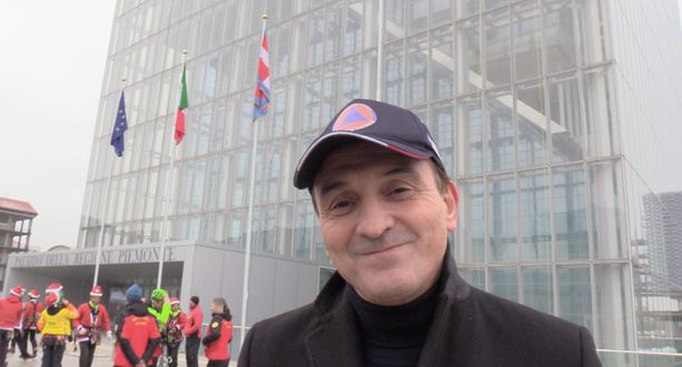 Gli auguri di Natale del presidente Cirio: &quot;Passate le feste con le persone che amate&quot; [VIDEO]