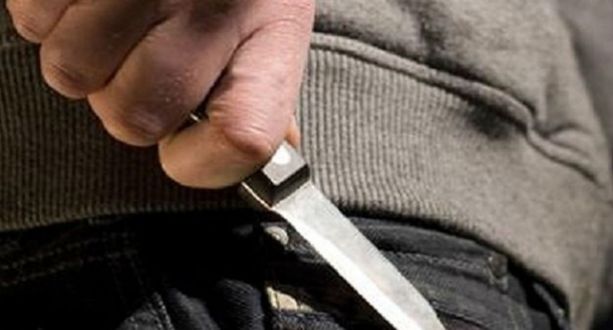 Accoltella il coinquilino: litigio finisce nel sangue in Barriera di Milano Accoltella il coinquilino: litigio finisce nel sangue in Barriera di Milano