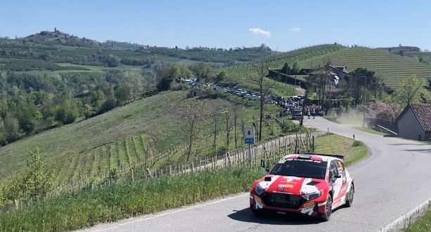 Grande spettacolo al Rally Regione Piemonte: ultimo giro sulle prove di Langa [FOTO e VIDEO]