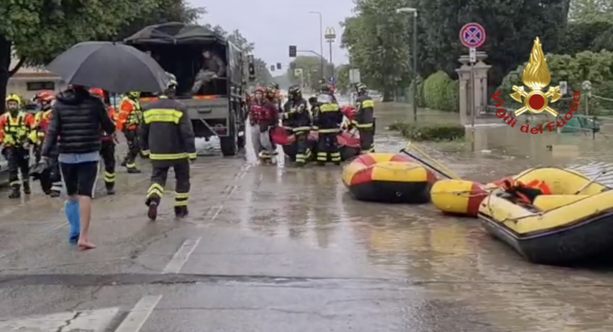 Anche Varese al fianco dell'Emilia Romagna colpita dall'alluvione: i primi uomini della nostra Protezione civile partiti all'alba