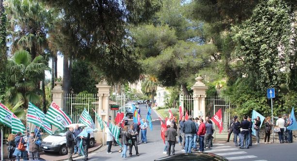 Primo maggio, Cgil, Cisl, Uil: "Non sono più accettabili morti sul lavoro, infortuni, malattie professionali" Primo maggio, Cgil, Cisl, Uil: "Non sono più accettabili morti sul lavoro, infortuni, malattie professionali"