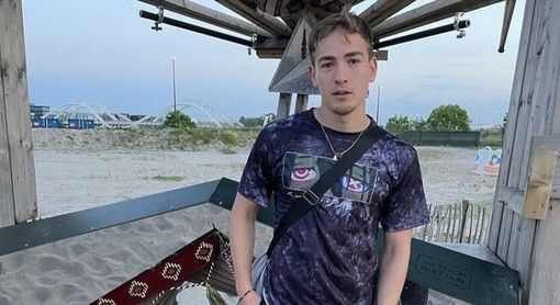 Delitto di Montaldo: la madre di Sacha Chang è in Italia, la perizia psichiatrica sul ventunenne a disposizione dei difensori Delitto di Montaldo: la madre di Sacha Chang è in Italia, la perizia psichiatrica sul ventunenne a disposizione dei difensori