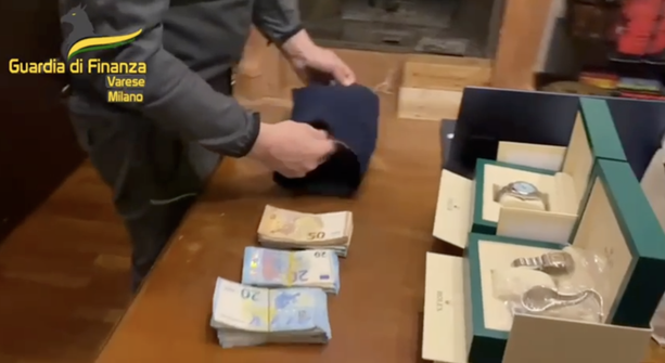 VIDEO. Soldi alle "locali" di 'ndrangheta di Lonate Pozzolo e Legnano, custodia cautelare per sei persone VIDEO. Soldi alle "locali" di 'ndrangheta di Lonate Pozzolo e Legnano, custodia cautelare per sei persone