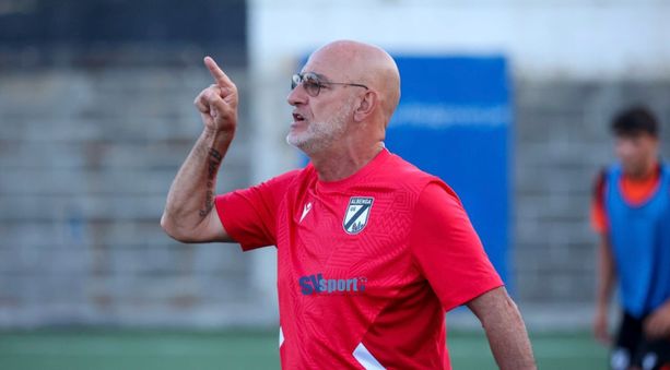 Calcio. Mister Mariotti torna subito in pista, nella notte l'accordo con il Prato Calcio. Mister Mariotti torna subito in pista, nella notte l'accordo con il Prato