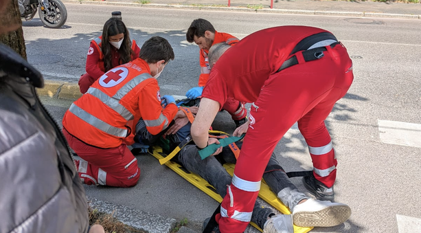 Ciclista investito sulla ciclabile di via XXV aprile a Varese Ciclista investito sulla ciclabile di via XXV aprile a Varese