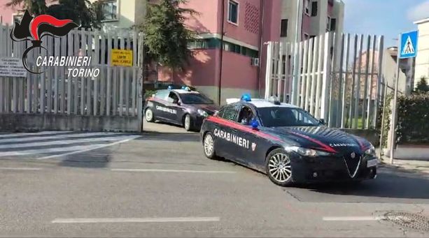 I Carabinieri recuperano un sarcofago e oltre duemila monete antiche rubate: a Bra la cerimonia di riconsegna allo Stato