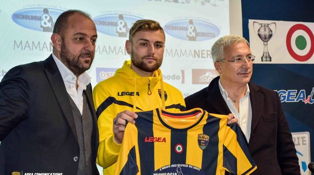 Cristian Bunino, da Vigone alla corte della Viterbese, in serie C Cristian Bunino, da Vigone alla corte della Viterbese, in serie C