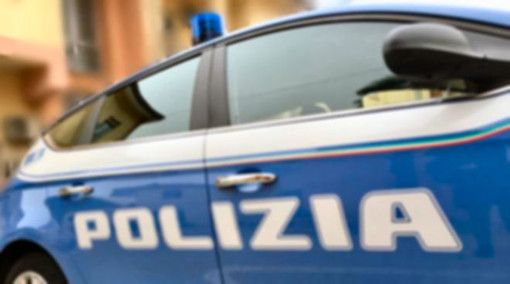 Poliziotti, carabinieri e finanzieri svelano due associazioni dedite al traffico di droga Poliziotti, carabinieri e finanzieri svelano due associazioni dedite al traffico di droga