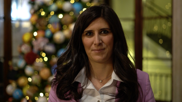 Natale 2020, gli auguri di Appendino: &quot;Anno difficile, speriamo di poterci riabbracciare presto&quot; [VIDEO]