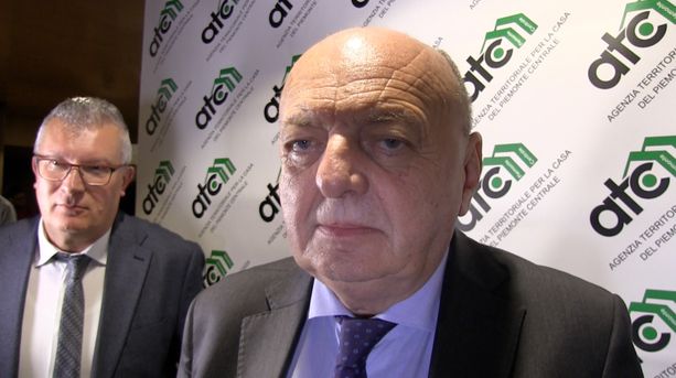 Tavares chiede incentivi per le auto elettriche, altolà di Pichetto: "I produttori mettano sul mercato mezzi compatibili con gli stipendi" Tavares chiede incentivi per le auto elettriche, altolà di Pichetto: "I produttori mettano sul mercato mezzi compatibili con gli stipendi"