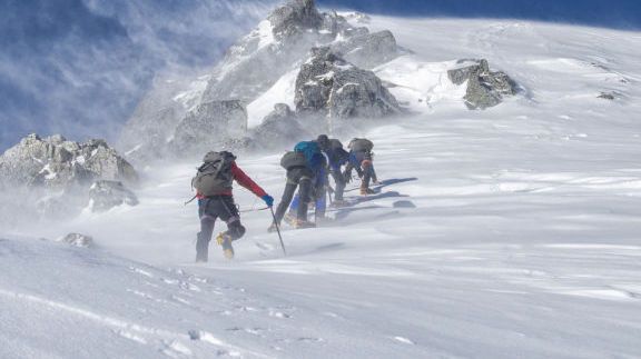 Maltempo, perde la vita un alpinista travolto da una valanga nell’imperiese