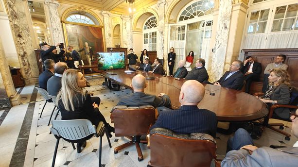 Sanremo: ecco le modifiche al progetto di restyling del porto vecchio, oggi la presentazione all'Amministrazione in Comune (Foto) Sanremo: ecco le modifiche al progetto di restyling del porto vecchio, oggi la presentazione all'Amministrazione in Comune (Foto)
