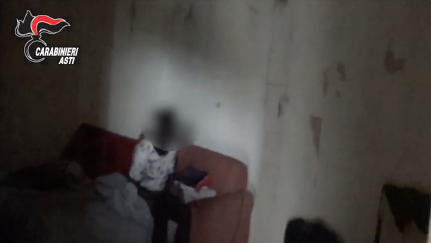 Canelli: sfruttavano manodopera di profughi e rifugiati politici, arrestati tre albanesi consiglieri di una Cooperativa (VIDEO) Canelli: sfruttavano manodopera di profughi e rifugiati politici, arrestati tre albanesi consiglieri di una Cooperativa (VIDEO)