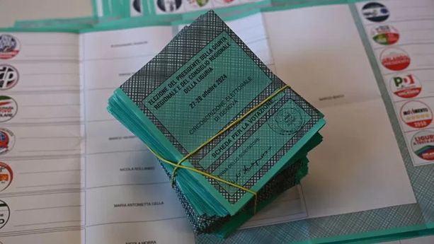 Elezioni regionali, in Liguria seggi aperti dalle 7. Si vota fino alle 15 Elezioni regionali, in Liguria seggi aperti dalle 7. Si vota fino alle 15