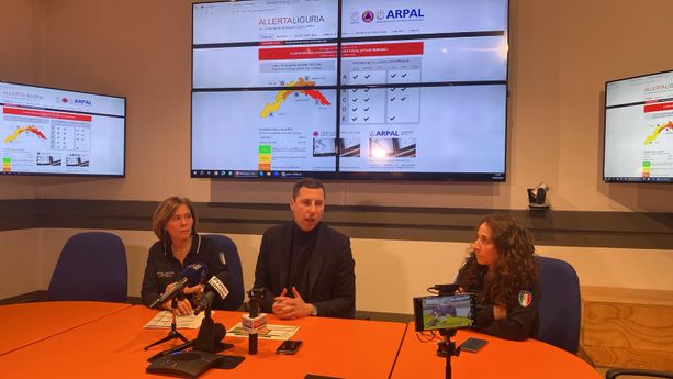 Maltempo in Liguria, Arpal: “Il grosso delle precipitazioni non è ancora arrivato, attendiamo rovesci e temporali” Maltempo in Liguria, Arpal: “Il grosso delle precipitazioni non è ancora arrivato, attendiamo rovesci e temporali”