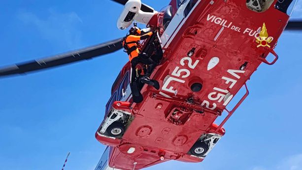 Rezzoaglio, schianto tra moto e auto: intervengono anche elisoccorso e soccorso alpino
