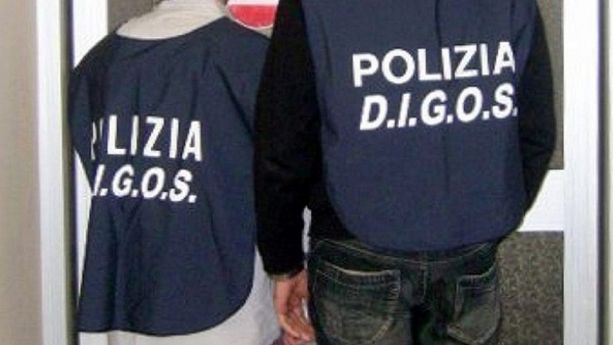 Sestri Ponente, aggressione al gazebo della Lega in piazza Pilo: militante finisce all’ospedale