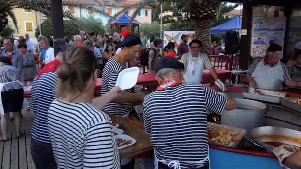 Riva Trigoso, esplodono due bombe di GPL nel magazzino che ospita la sagra del Bagnun