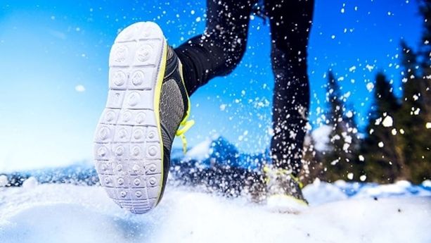 Vuoi misurarti nella corsa in salita sulla neve? Partecipa alla Stralüneda