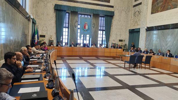 Imperia, convocato il prossimo consiglio comunale: si discuterà anche della riqualificazione dell'ex albergo Italia Imperia, convocato il prossimo consiglio comunale: si discuterà anche della riqualificazione dell'ex albergo Italia