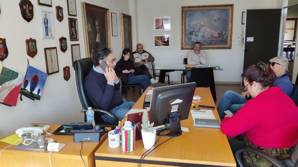 Taggia: emergenza acqua, nuovi punti di approvvigionamento e servizio a domicilio per gli anziani (Foto e Video) Taggia: emergenza acqua, nuovi punti di approvvigionamento e servizio a domicilio per gli anziani (Foto e Video)