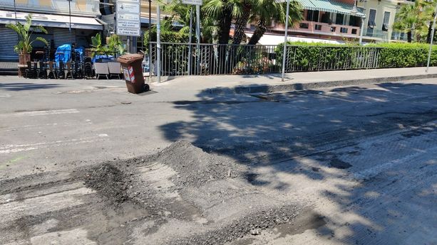 Sanremo: lavori in via Nino Bixio, Confcommercio &quot;Dovevano essere fatti un mese fa, ora chi paga?&quot;