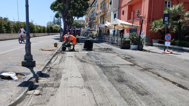 Sanremo: con strada Solaro scattano domani i primi lavori di asfaltatura da 2,4 milioni di euro Sanremo: con strada Solaro scattano domani i primi lavori di asfaltatura da 2,4 milioni di euro