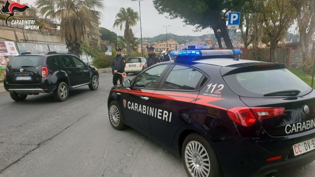 San Bartolomeo al Mare, mega furto di gioielli da 'Donna Oro': indagini a tutto campo dei Carabinieri