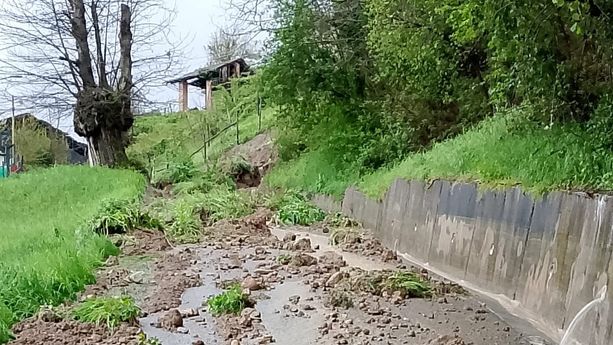 Le piogge colpiscono la Val Bormida: chiusa la Sp29 a Dego, criticità tra Millesimo e Carcare Le piogge colpiscono la Val Bormida: chiusa la Sp29 a Dego, criticità tra Millesimo e Carcare
