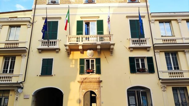 Pietra, la minoranza chiede la chiusura del punto nascite di Savona in favore di quello pietrese, la maggioranza: “Irricevibile”