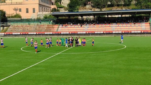Calcio | Schermaglie tra Ca de Rissi e Finale, il club genovese accusa: "Subìti insulti a sfondo razziale" Calcio | Schermaglie tra Ca de Rissi e Finale, il club genovese accusa: "Subìti insulti a sfondo razziale"