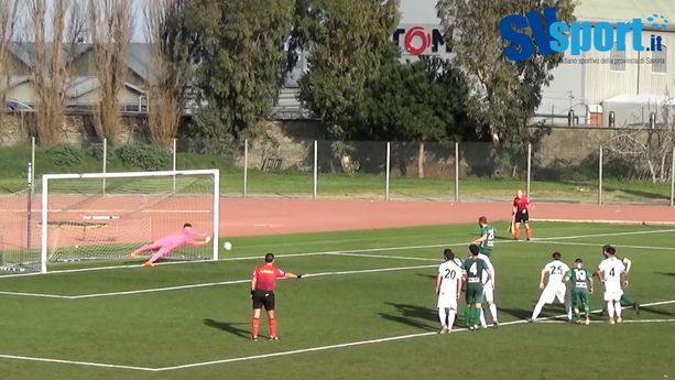 Calcio. Turbo Vado anche contro la Fezzanese. I gol del 3-0 ai verdi e il rigore parato da Fresia (VIDEO) Calcio. Turbo Vado anche contro la Fezzanese. I gol del 3-0 ai verdi e il rigore parato da Fresia (VIDEO)